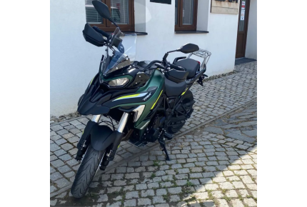 Testovací motocykl TRK 702 Forest Green